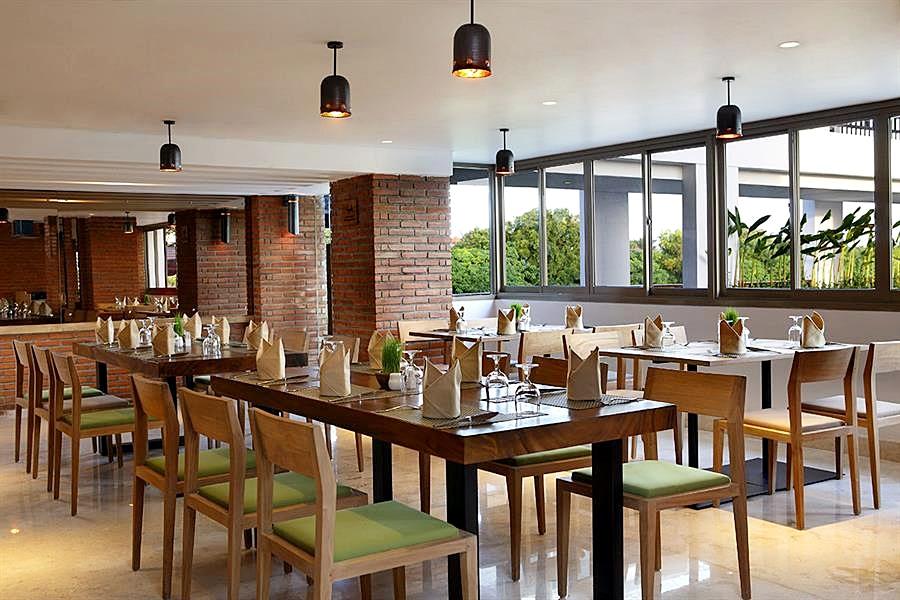 The Aveda Boutique Hotel - CHSE Certified Seminyak Extérieur photo